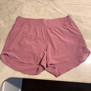NWOT Lululemon High Rise Lined Hotty Hot 4 inch size 10 shorts in Velvet Dust
